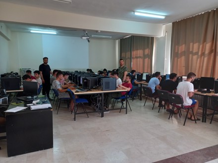 Halk Eğitim Merkezi ve Cihanbeyli Yurt Müdürlükleri ile yapılan Protokoller çerçevesinde; Meslek Yüksekokulumuz Laboratuvarında Öğrencilerimize Kurs ve Sınav faaliyetleri gerçekleştirilmiştir.